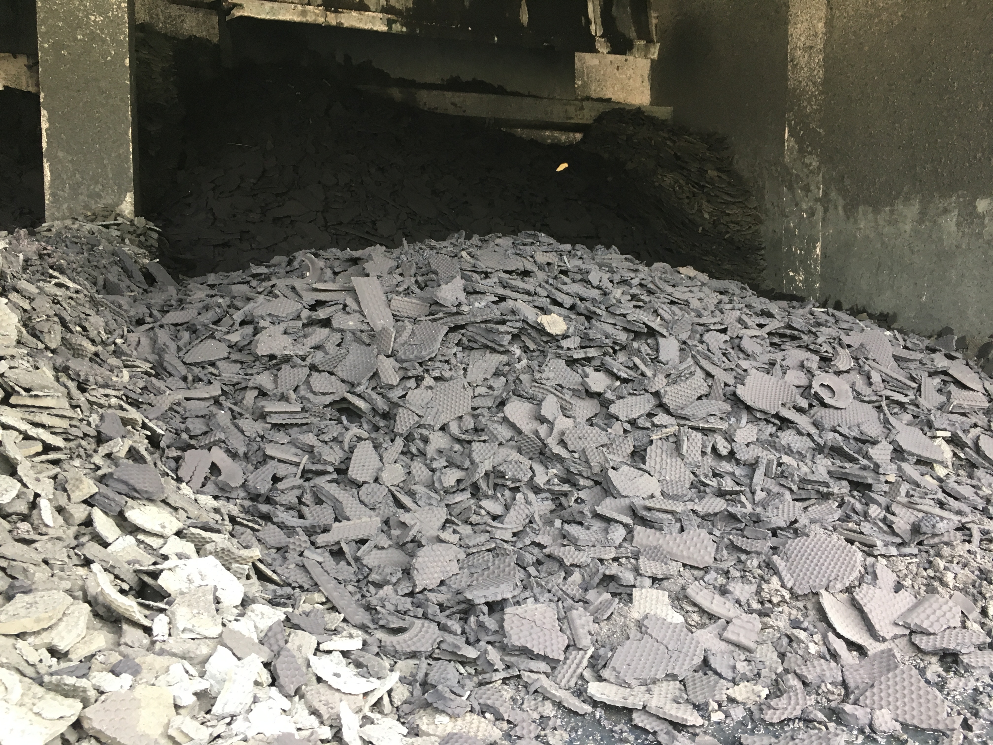 污泥调质剂生产厂家：降低污泥含水率，提高压泥效率